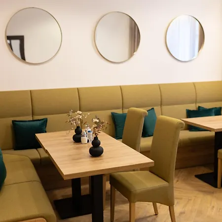 Otel Bad Pyrmonter Hof