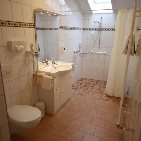 Bad Pyrmonter Hof 3*